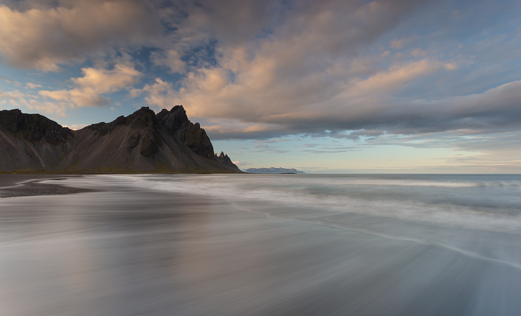 Vestrahorn seascape-